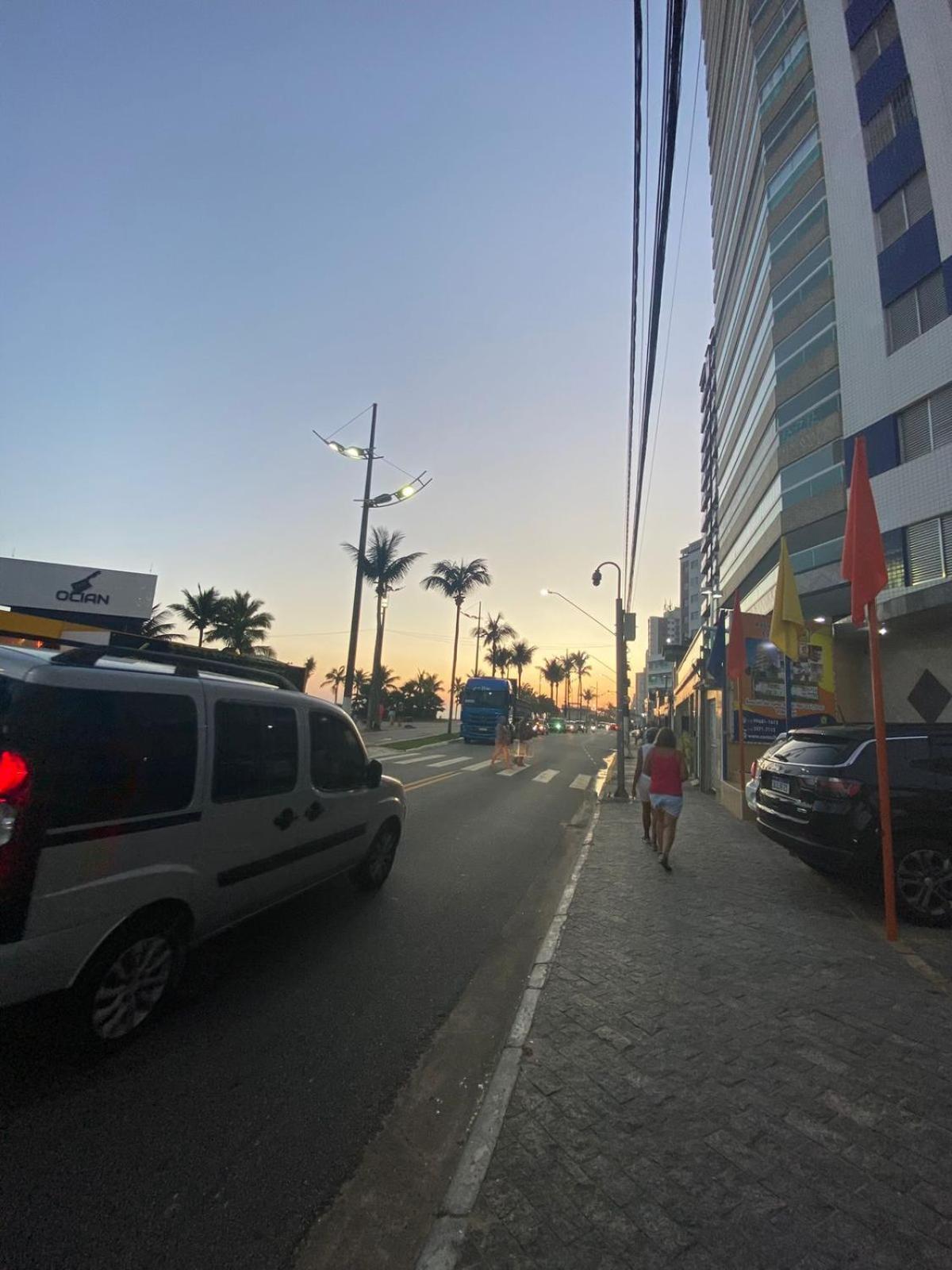 Apartamento Kitnet Pe Na Areia Praia Ocian Praia Grande  Ngoại thất bức ảnh